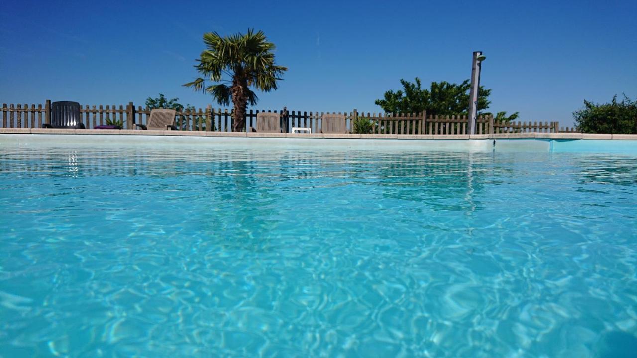 Gites & Chambres D'Hotes Peyrecout Laparrouquial Bagian luar foto