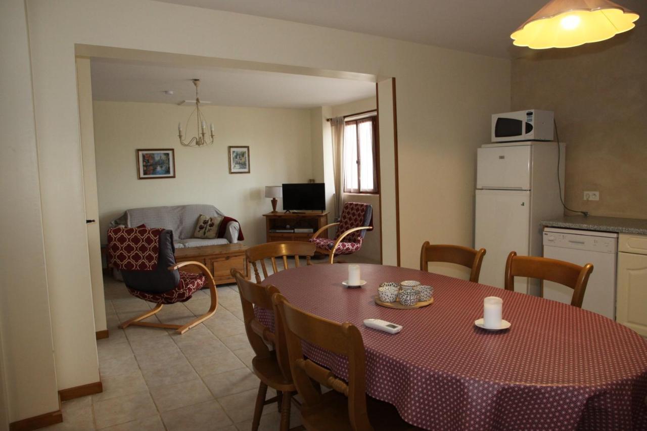 Gites & Chambres D'Hotes Peyrecout Laparrouquial Bagian luar foto