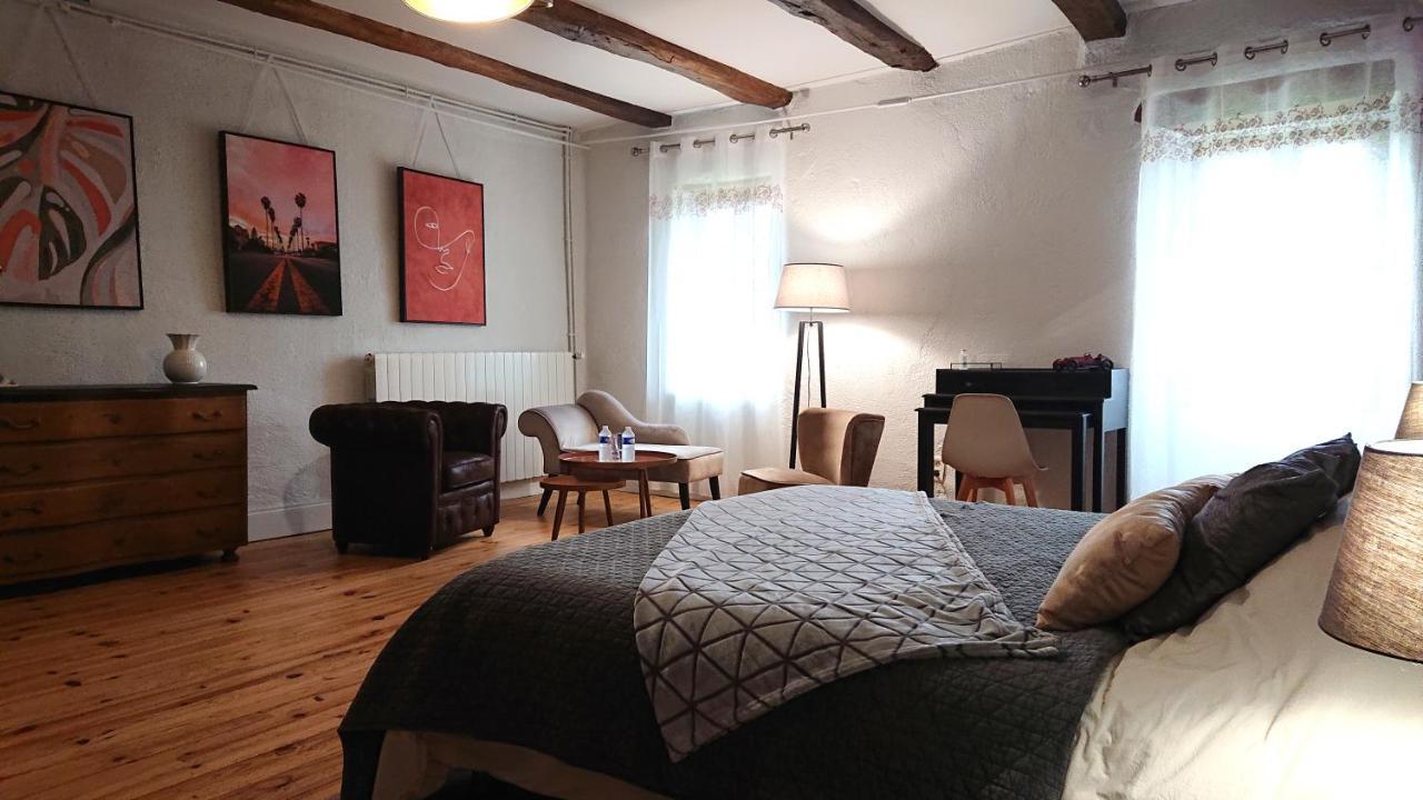 Gites & Chambres D'Hotes Peyrecout Laparrouquial Bagian luar foto