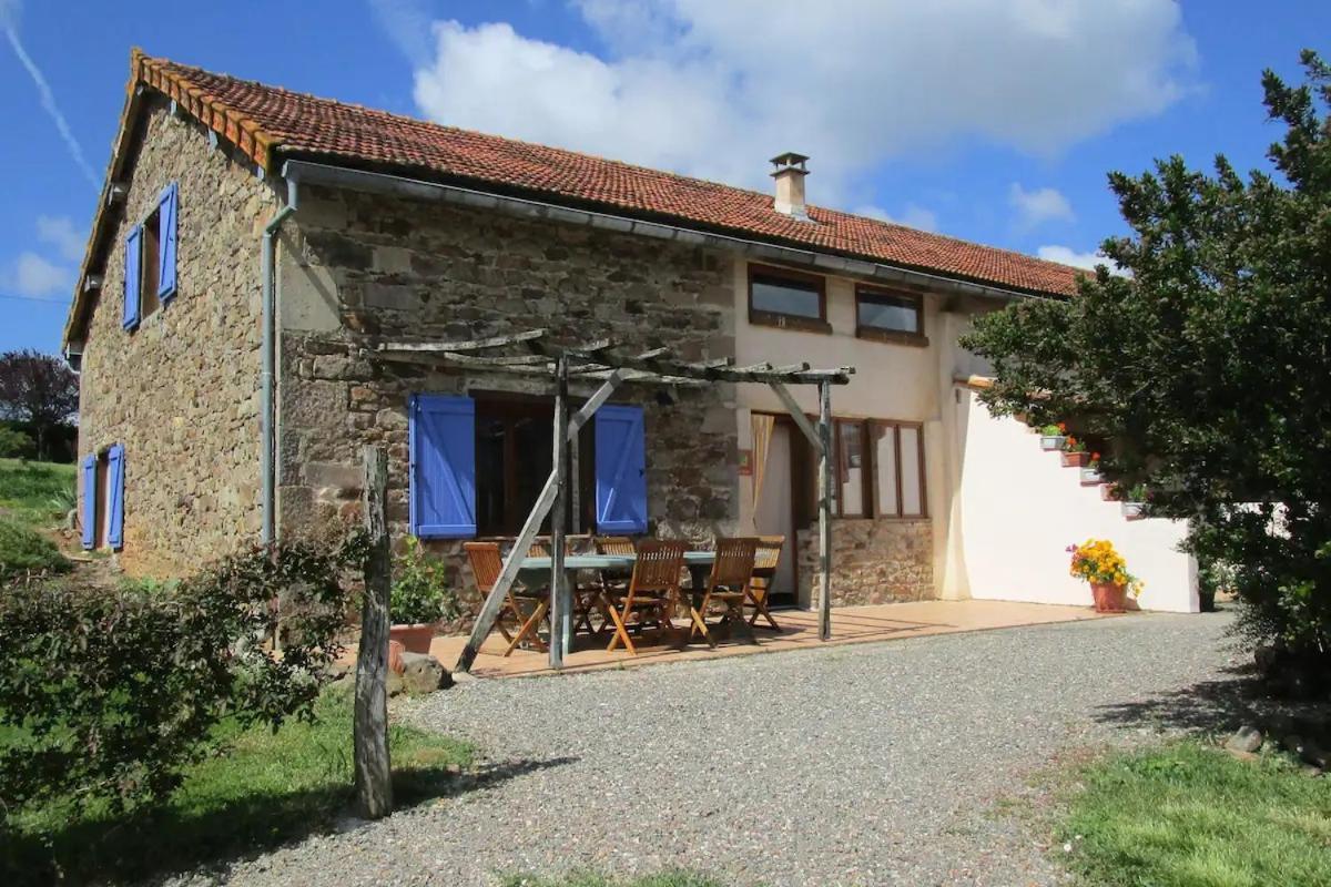 Gites & Chambres D'Hotes Peyrecout Laparrouquial Bagian luar foto