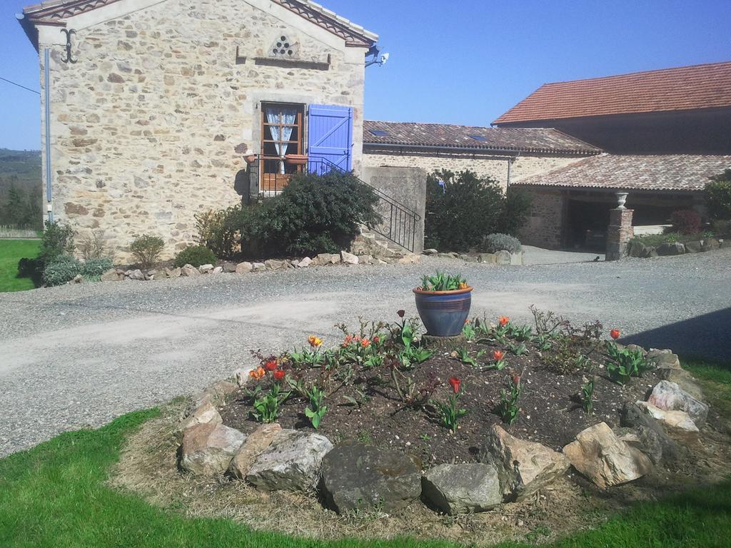 Gites & Chambres D'Hotes Peyrecout Laparrouquial Bagian luar foto