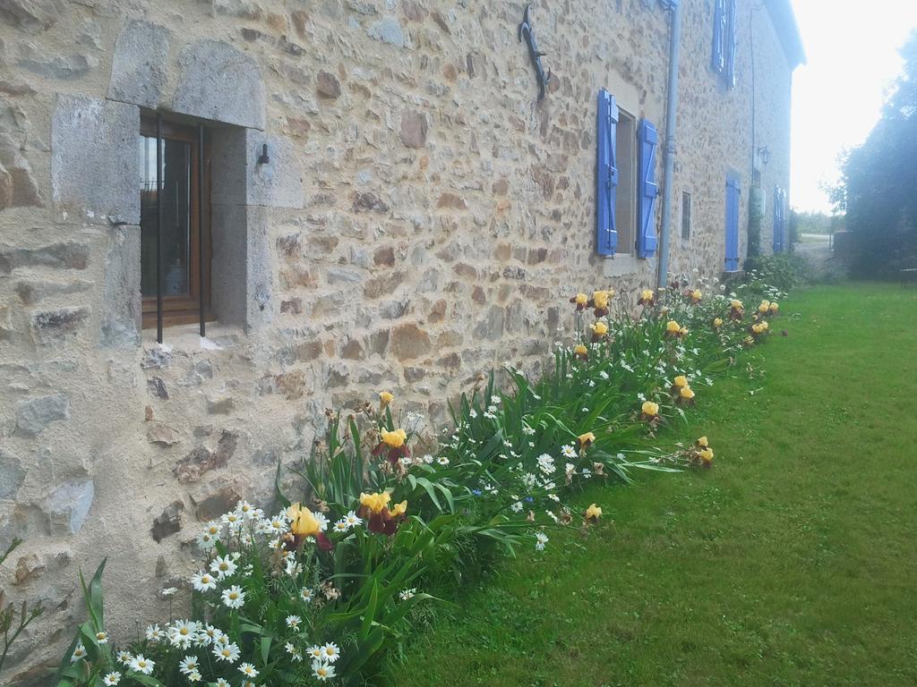 Gites & Chambres D'Hotes Peyrecout Laparrouquial Bagian luar foto