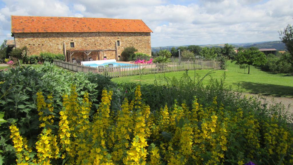 Gites & Chambres D'Hotes Peyrecout Laparrouquial Bagian luar foto